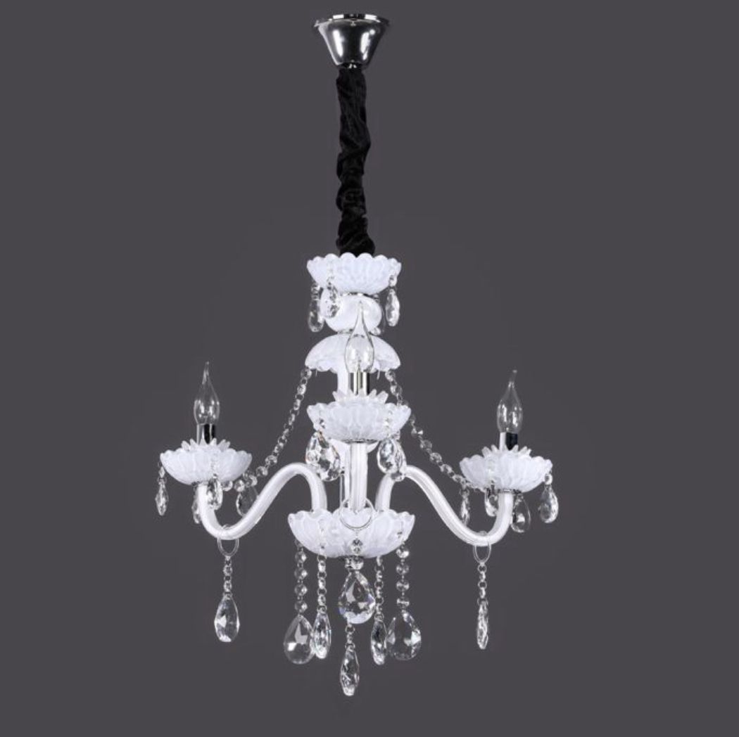 Lampadario Bianco Con Cristalli
